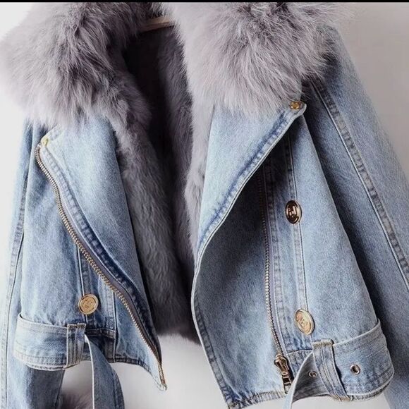 JACKET- 2 Way Denim Jacket With Detachable Faux Fur Lining - Picture 5 of 7